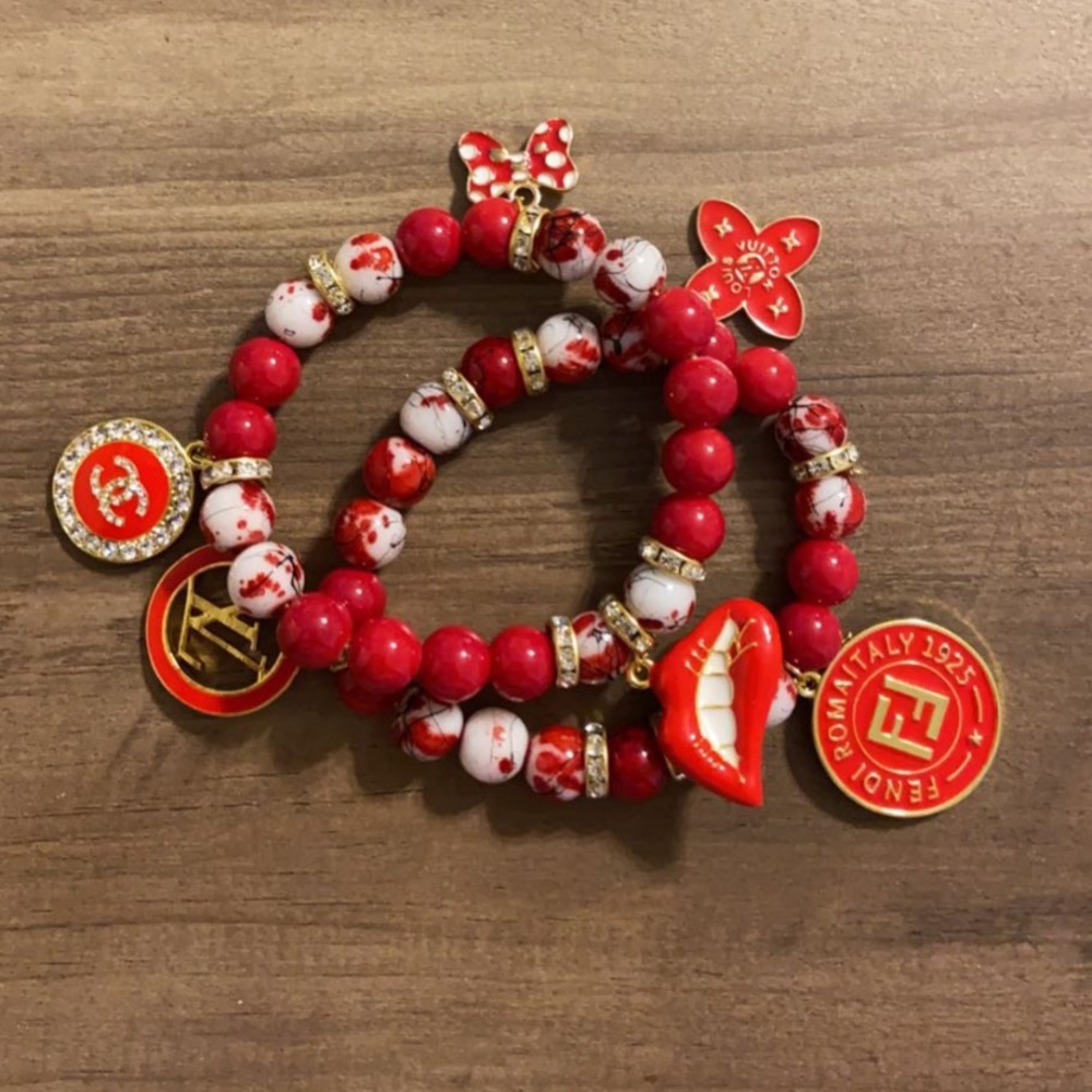 Red bracelet set (2)
